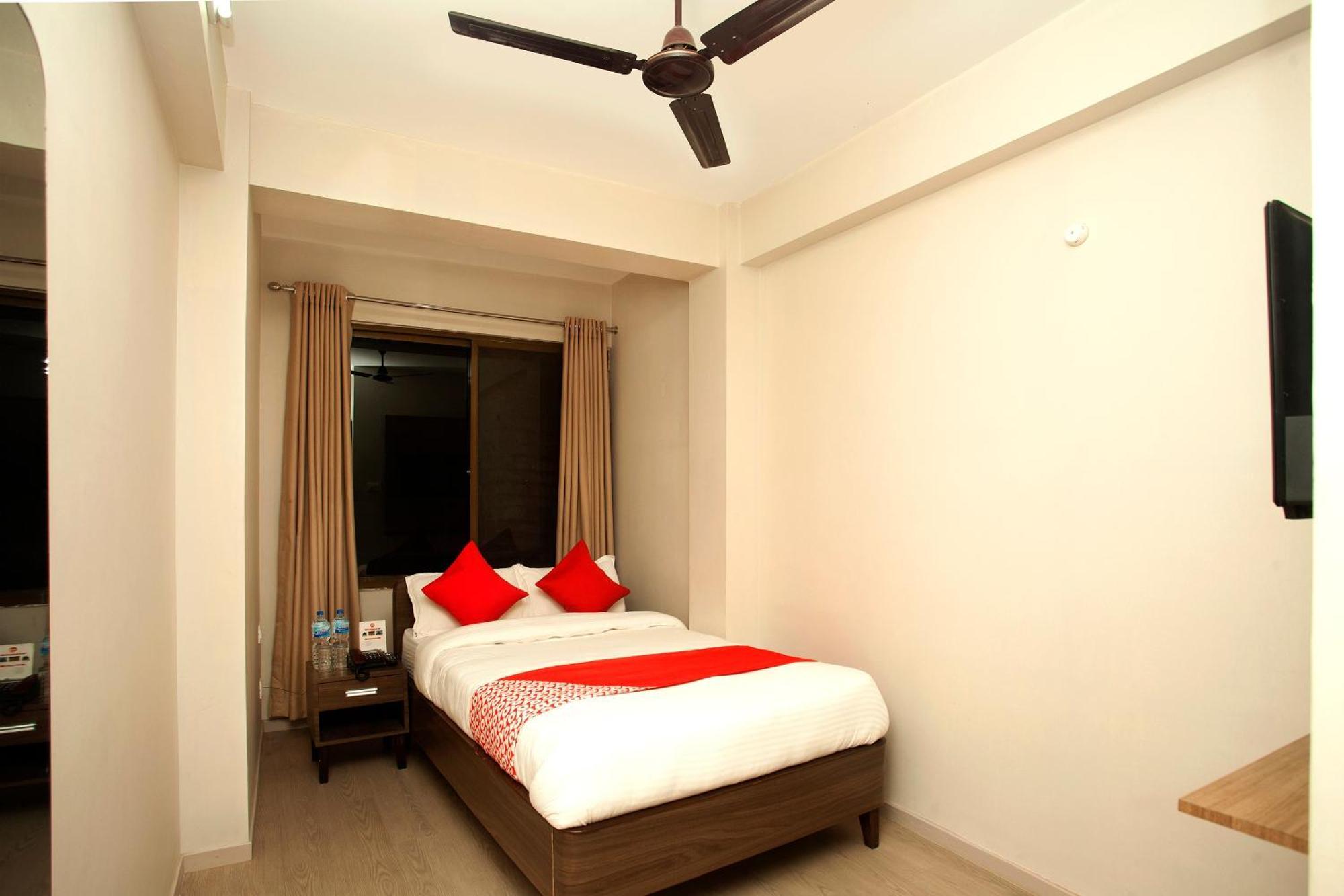 Oyo 626 Hotel Himchuli Kathmandu Exterior photo